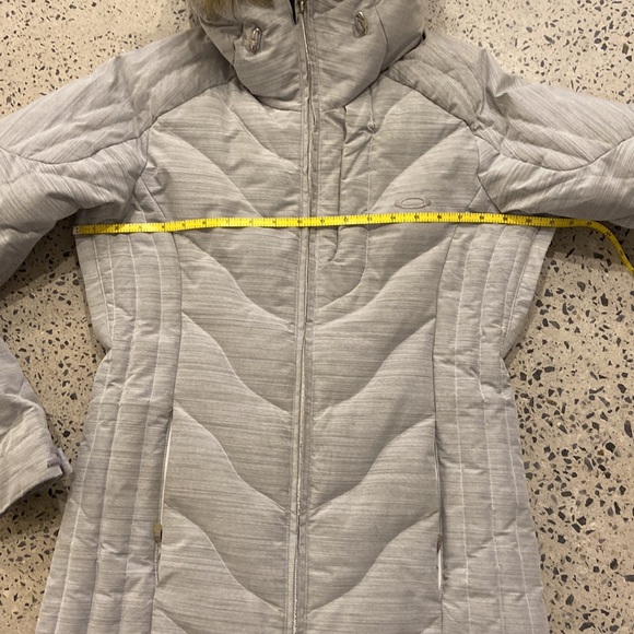 Oakley Ski Jacket size small - Picture 10 of 13